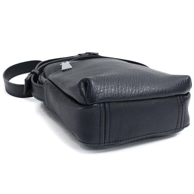 アニアリ ショルダーバッグ