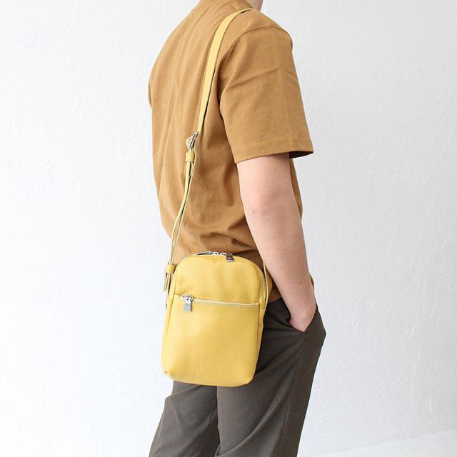 アニアリ ショルダーバッグ