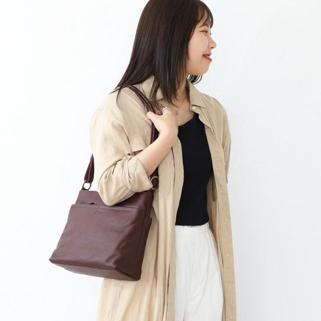 ダコタ リベロ スクエア型ショルダーバッグ 1034672