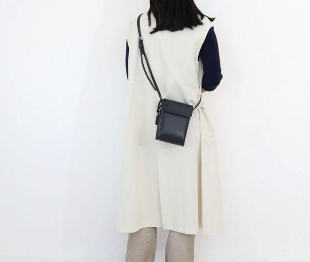 aniary アニアリ マグネット型ショルダーバッグ 33-03000