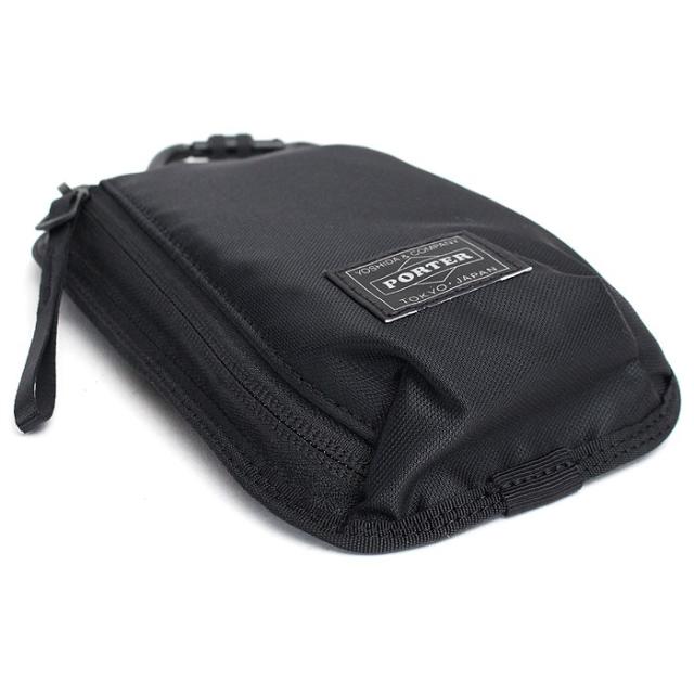 細部にもこだわったポーターのポーチ