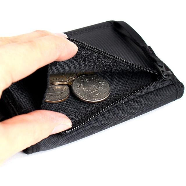 細部にもこだわったポーターのポーチ