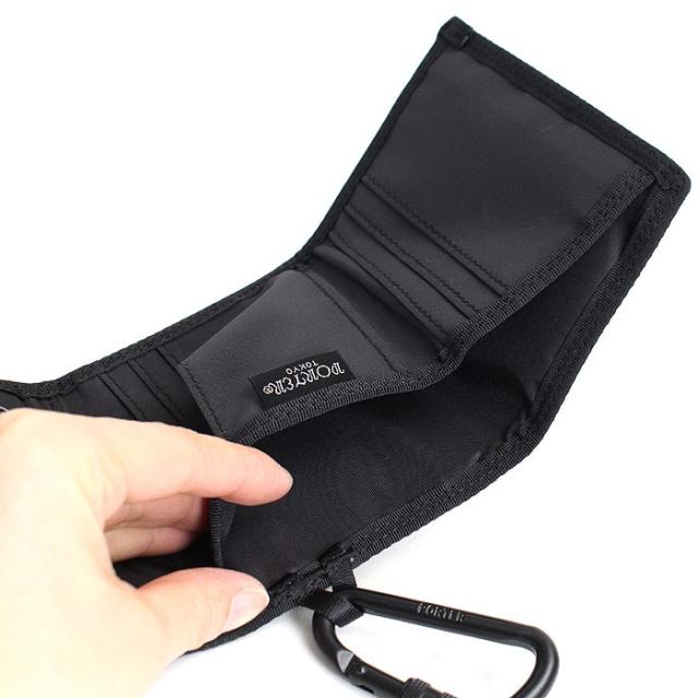 細部にもこだわったポーターのポーチ