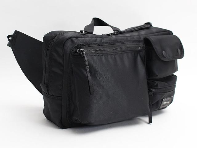 細部にもこだわったポーターのショルダーバッグ