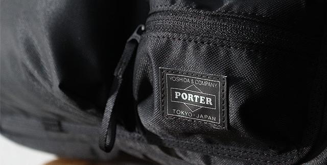 細部にもこだわったポーターのショルダーバッグ