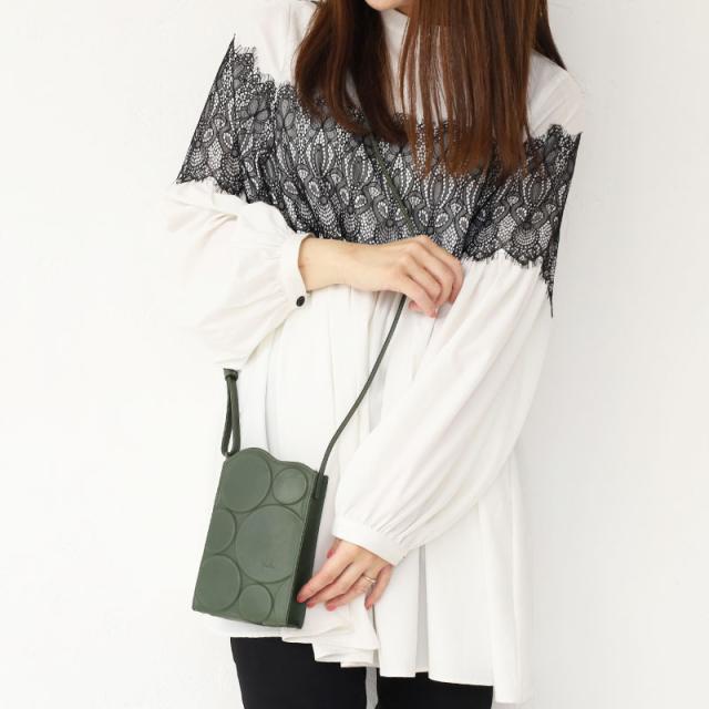 ポイント10% シビラ ミニショルダーバッグ シルクロ sybilla ミニポシェット 縦型 5470235 新品番5471235 斜めがけ 本革 レザー 正規品 ポイント10% シビラ ミニショルダーバッグ シルクロ sybilla ミニ