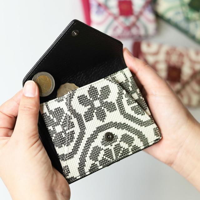 sybilla シビラ フガール 二つ折り財布 5470560