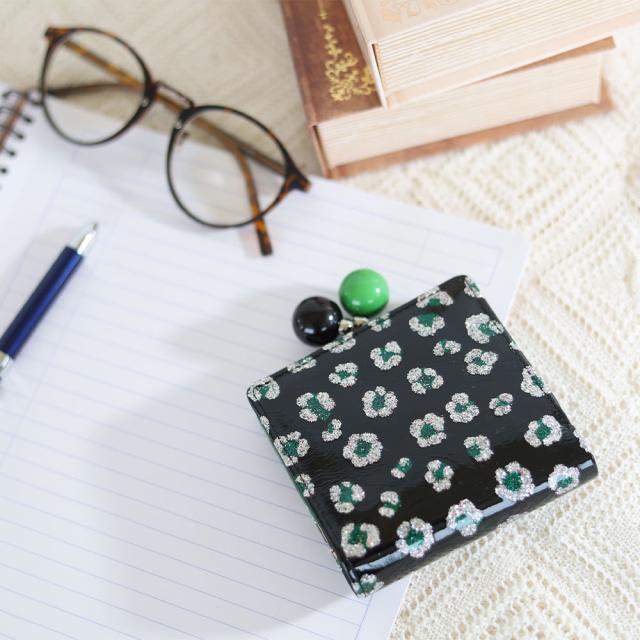 ツモリチサト がま口二つ折り財布 グリッターフラワーミニ財布