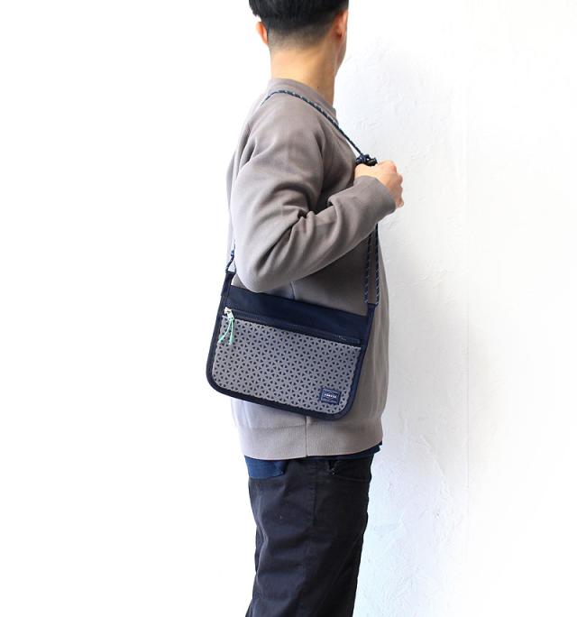 ポーター ヘキサリア サコッシュ 682-17954 モデル画像