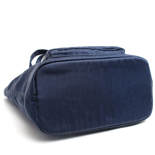 細部にもこだわったポーターのトートバッグ