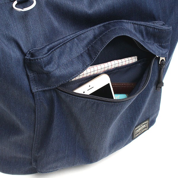 細部にもこだわったポーターのトートバッグ