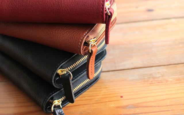 クレドラン ミエル 二つ折り財布 インフォ1