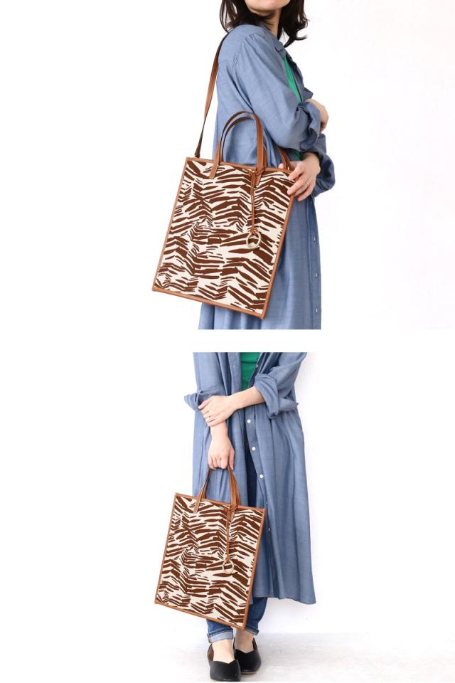 FEEL AND TASTE フィールアンドテイスト FLAT TOTE アニマルプリント