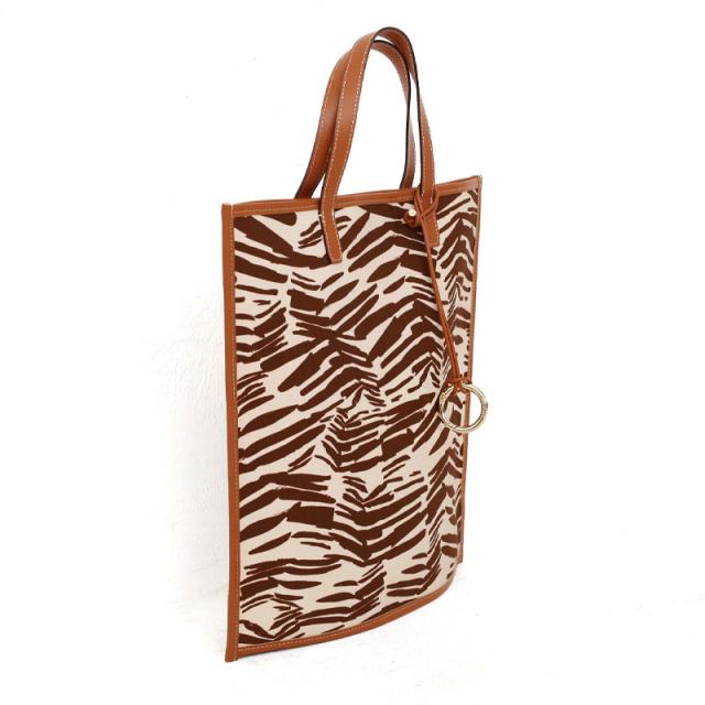 FEEL AND TASTE フィールアンドテイスト FLAT TOTE アニマルプリント