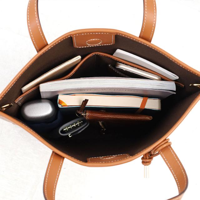 FEEL AND TASTE フィールアンドテイスト FLAT TOTE アニマルプリント