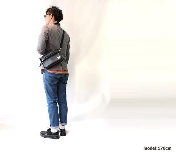 ラゲッジレーベル モデル