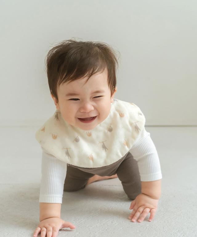 Lien de famille Hug you スタイ