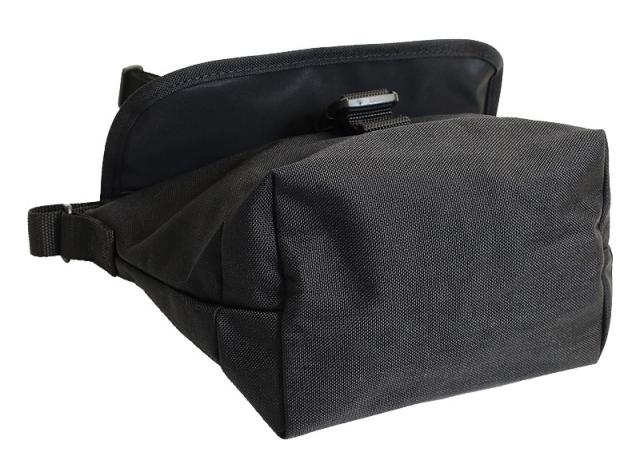 Manhattan Portage Nylon Messenger Bag Flap Zipper Pocket マンハッタンポーテージ メッセンジャーバッグ