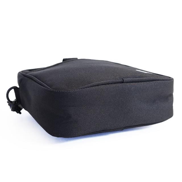 NEW ERA square shoulder pouch スクエア ショルダーポーチ 1.5L