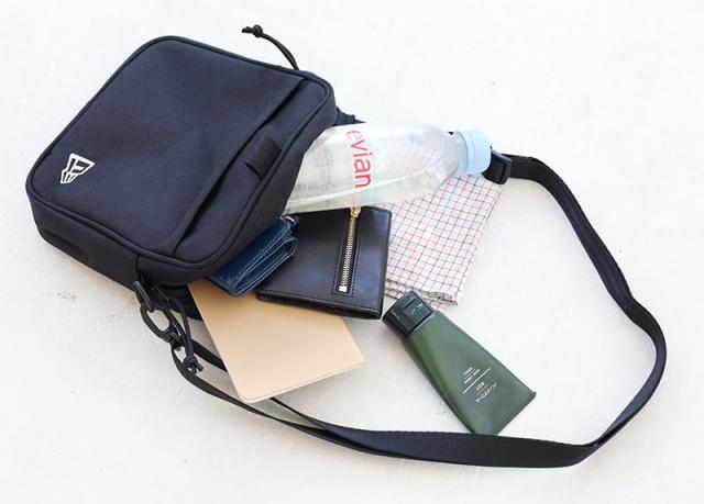 NEW ERA square shoulder pouch スクエア ショルダーポーチ 1.5L