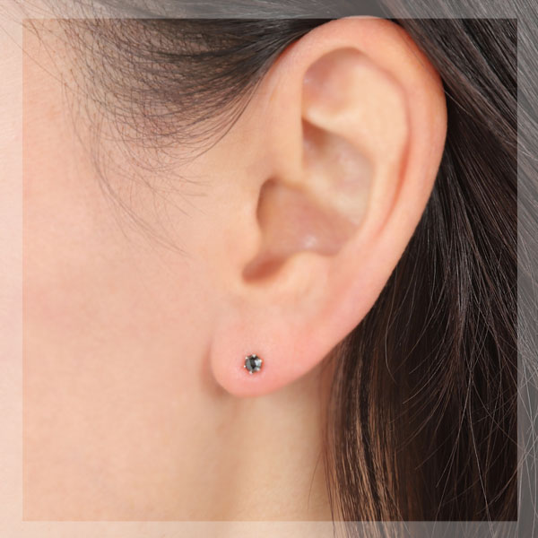 K10WG ブラックダイヤモンド ピアス 0.2ｃｔ