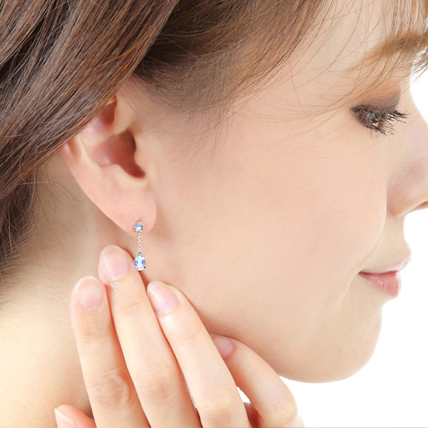 ブルームーンストーン ピアス K10WG ホワイトゴールド