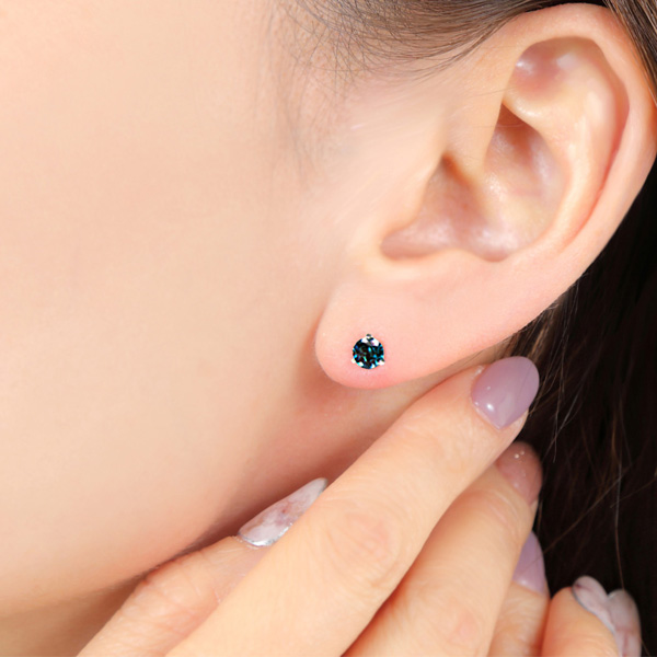 ロンドンブルートパーズ ピアス Pt900 プラチナ 4mm