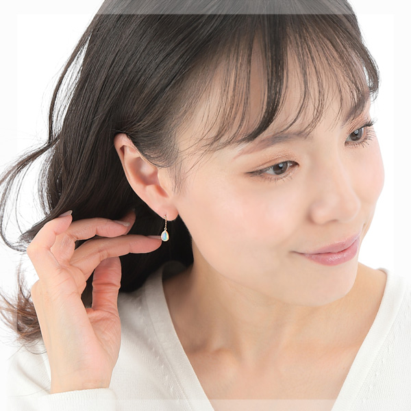 エチオピア産 オパール ピアス 18k K18YG 18金 イエロー