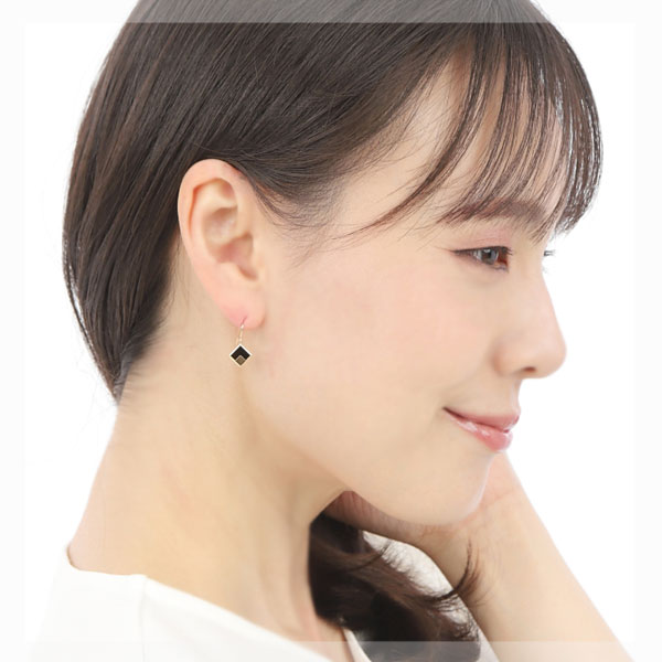 オニキスフックピアスK10YGイエローゴールド