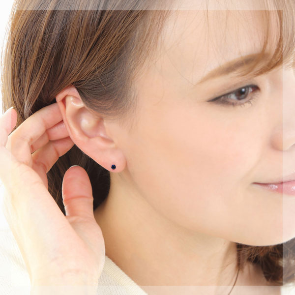 サファイア プラチナ ピアス Pt900 シンプル 3mm 4本爪