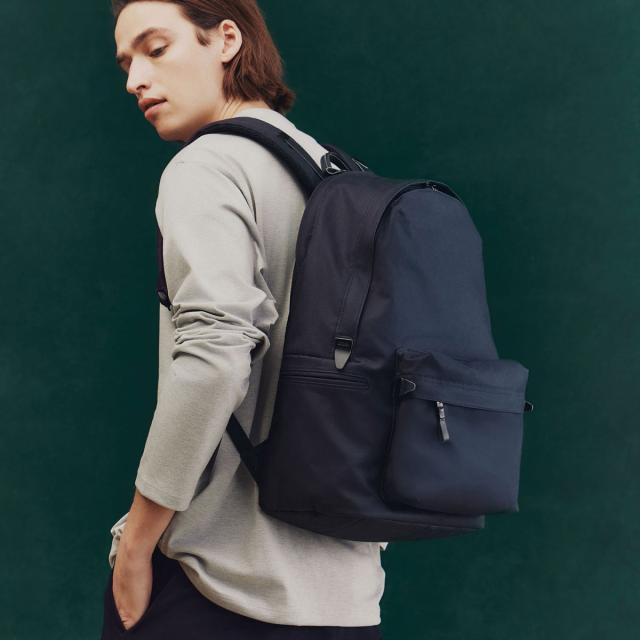 【商品レビューで＋5％】【セール30%OFF】 アントラック リュック UNTRACK ブランド 大容量 通勤 リュックサック 軽量 通学 PC 15.6inch 撥水 A4 B4 60032