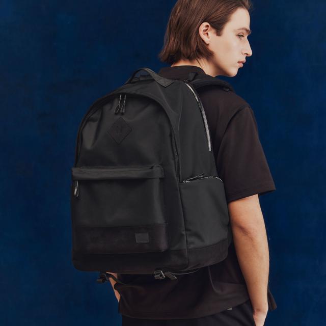 【5％OFFクーポン】【商品レビューで＋5％】アントラック リュック 大容量 通勤 通学 シンプル UNTRACK 大人 ブランド PC収納 15.6inch 撥水 B4 A4 60059