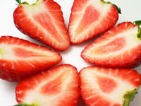 紅ほっぺ苺いちご「赤い果肉」