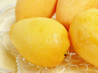 枇杷は甘酸っぱくてしっかりした果肉♪