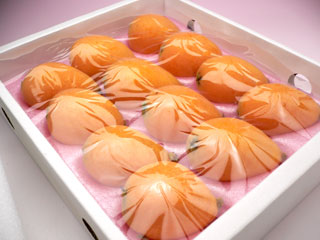 秀品の「茂木びわ」化粧箱