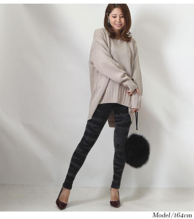 バックスリット入りVネックリブニット