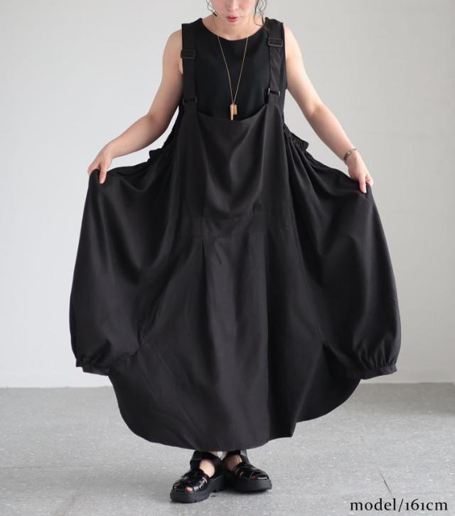 エプロンロングワンピース