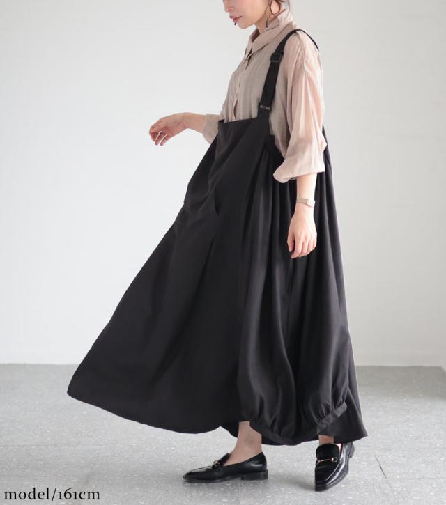 エプロンロングワンピース