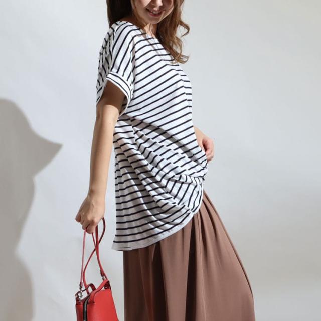裾タックボーダー柄カットソー