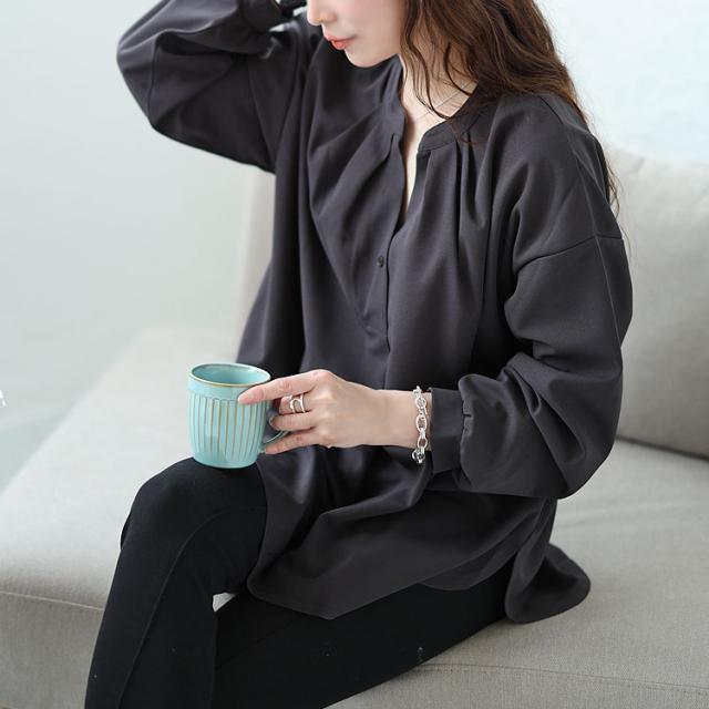 シワになりにくいブラウス