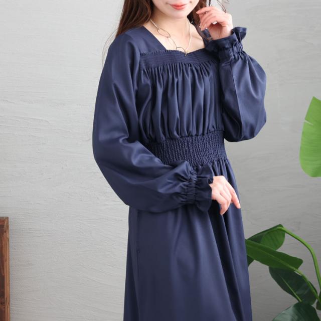 スクエアネックシャーリングワンピース