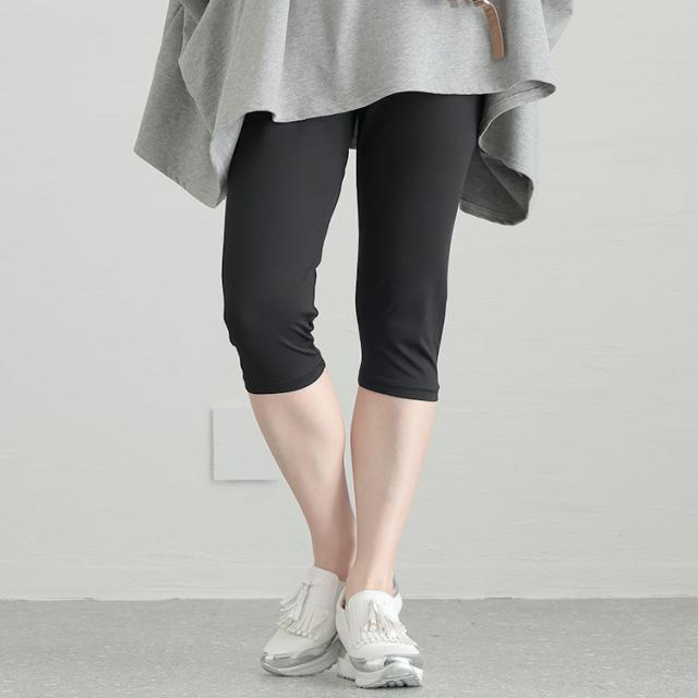 ストレッチサマーレギンス