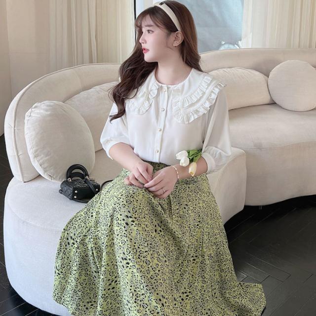 フリル襟ブラウス