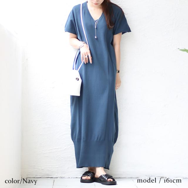 VネックIラインロングニットワンピース