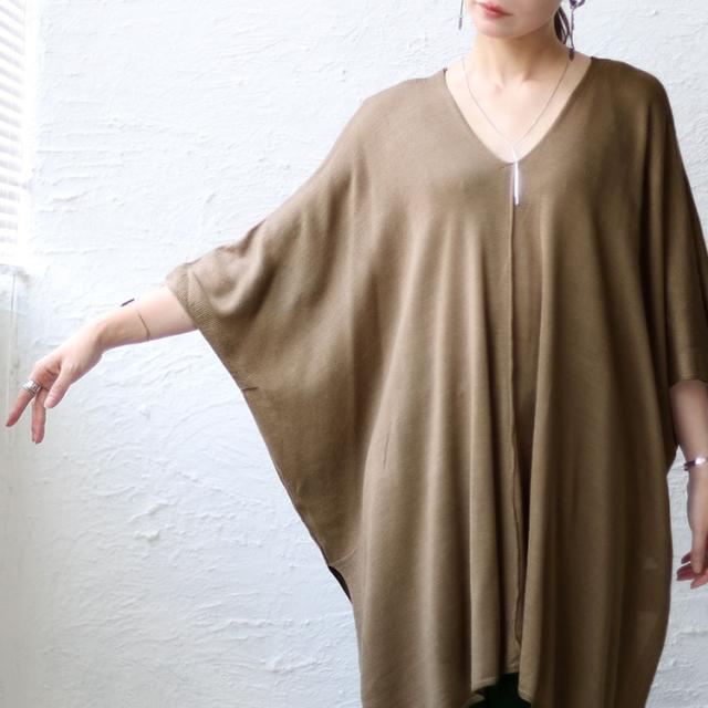 Vネックニットポンチョチュニック