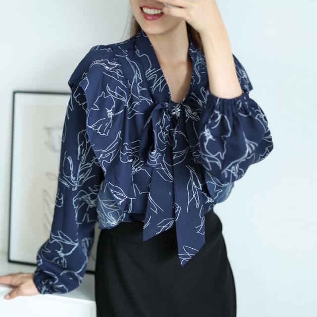 花柄フリルボウタイブラウス