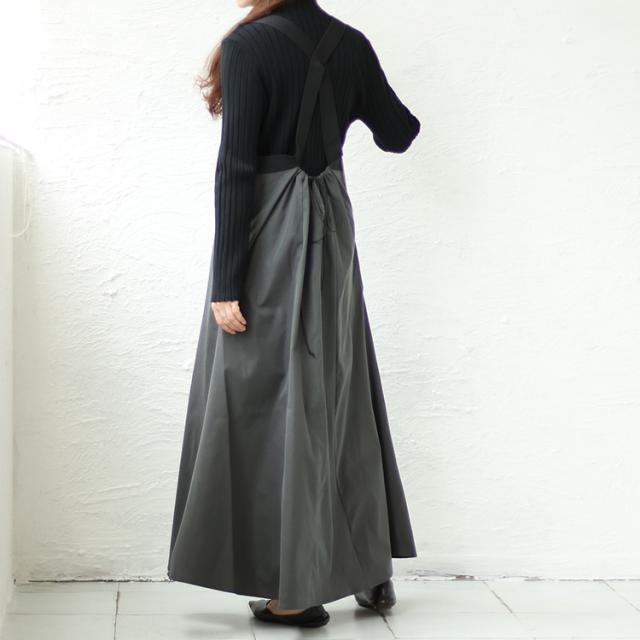 前剥ぎデザインセンターラインエプロンワンピース