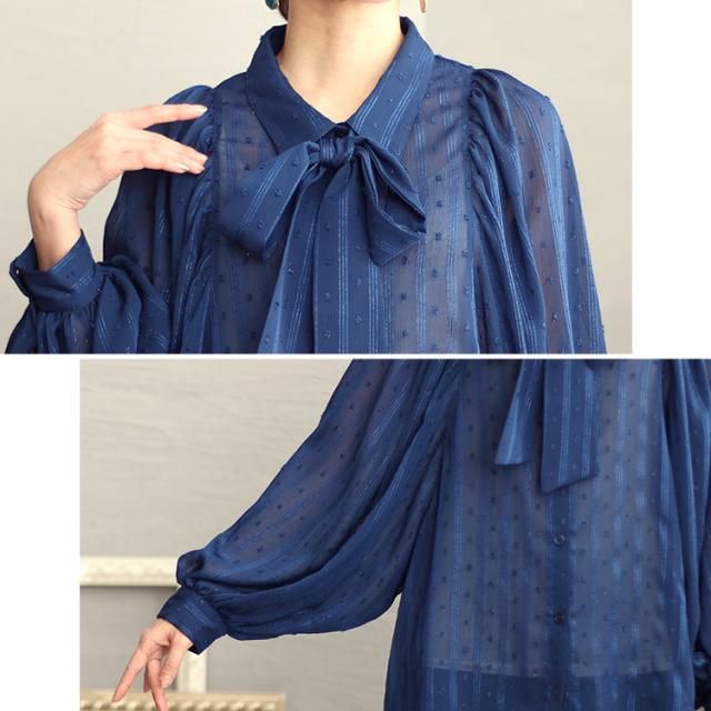 ボウタイ付きボリュームスリーブストライプブラウス