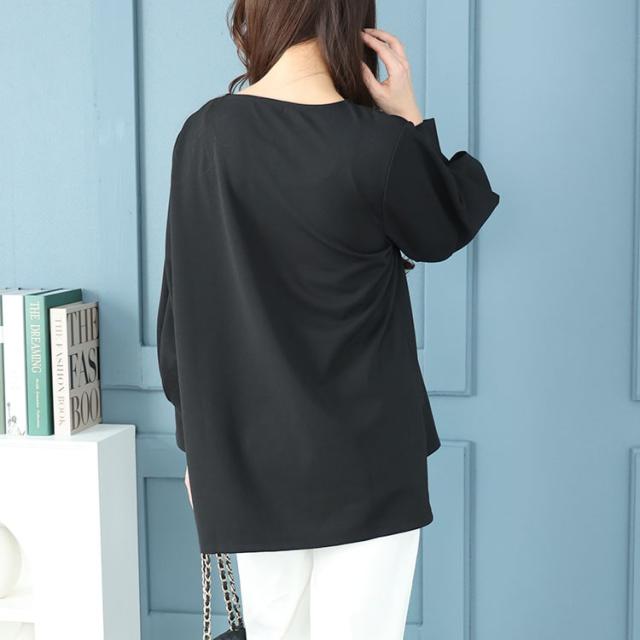 パールボタンキーネックプルオーバー