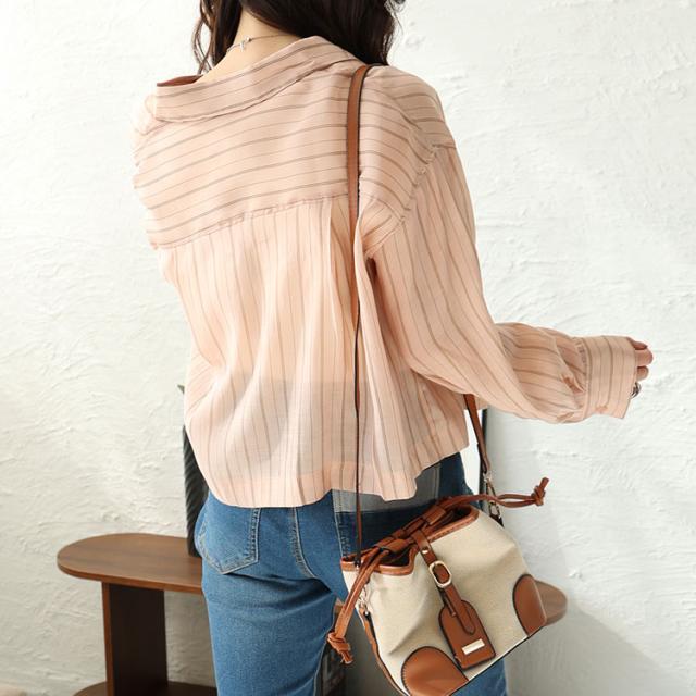 シアーストライプショート丈シャツブラウス